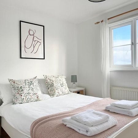 Spacious Home Sleeps 6 Short Walk To Port Isaac Village & Stunning Views المظهر الخارجي الصورة