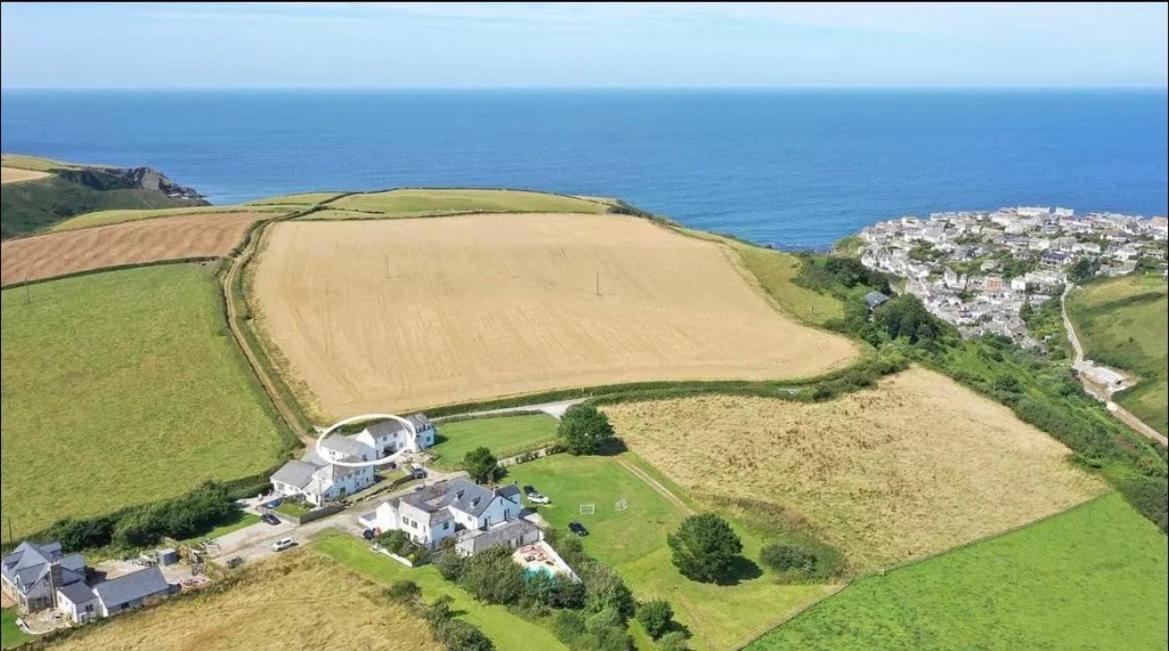 Spacious Home Sleeps 6 Short Walk To Port Isaac Village & Stunning Views المظهر الخارجي الصورة